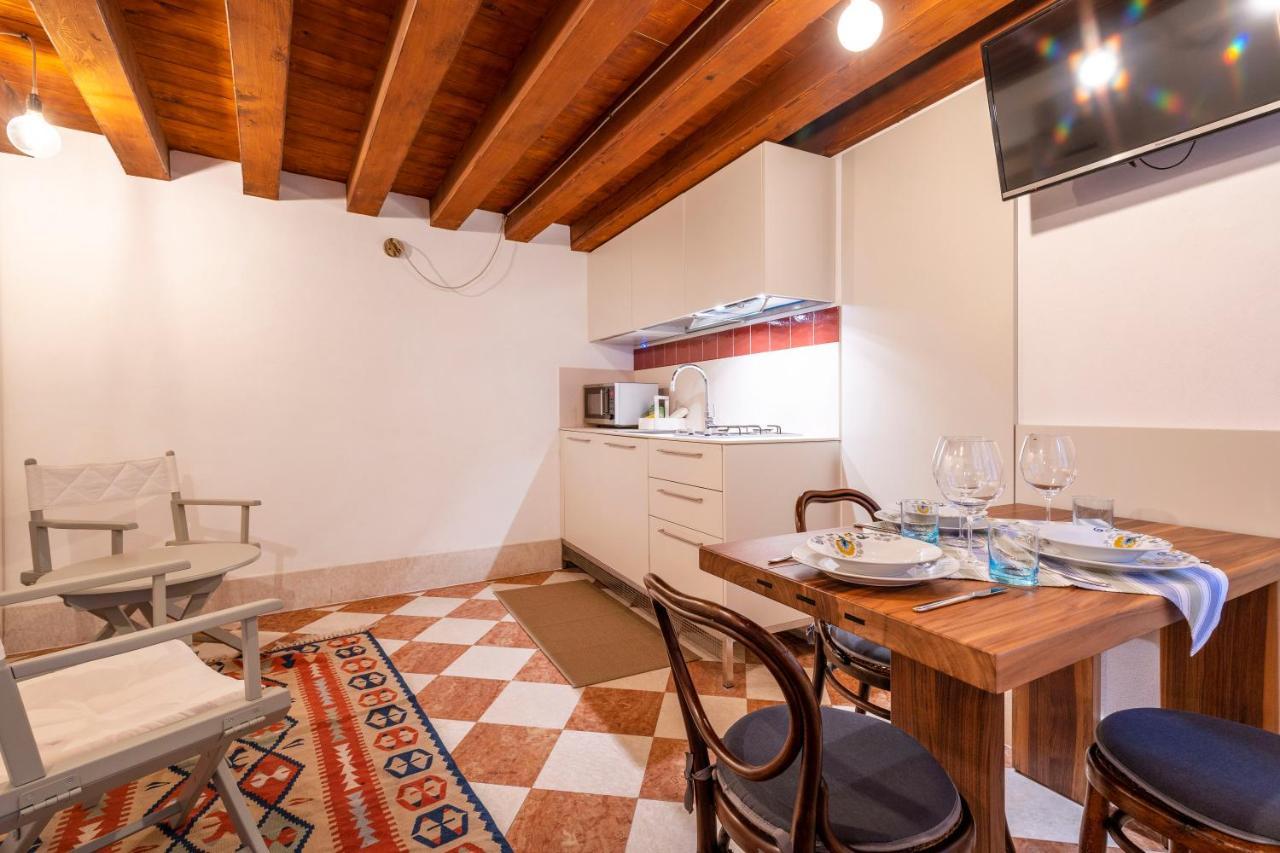 Apartamento San Silvestro House Venecia Exterior foto
